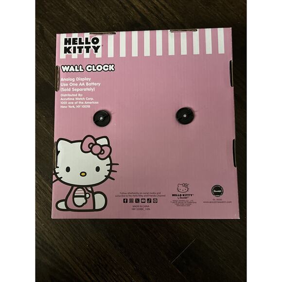 Hello Kitty 10" Round Red Analog Wall Clock Sanrio NEW NIB - Picture 2 of 2